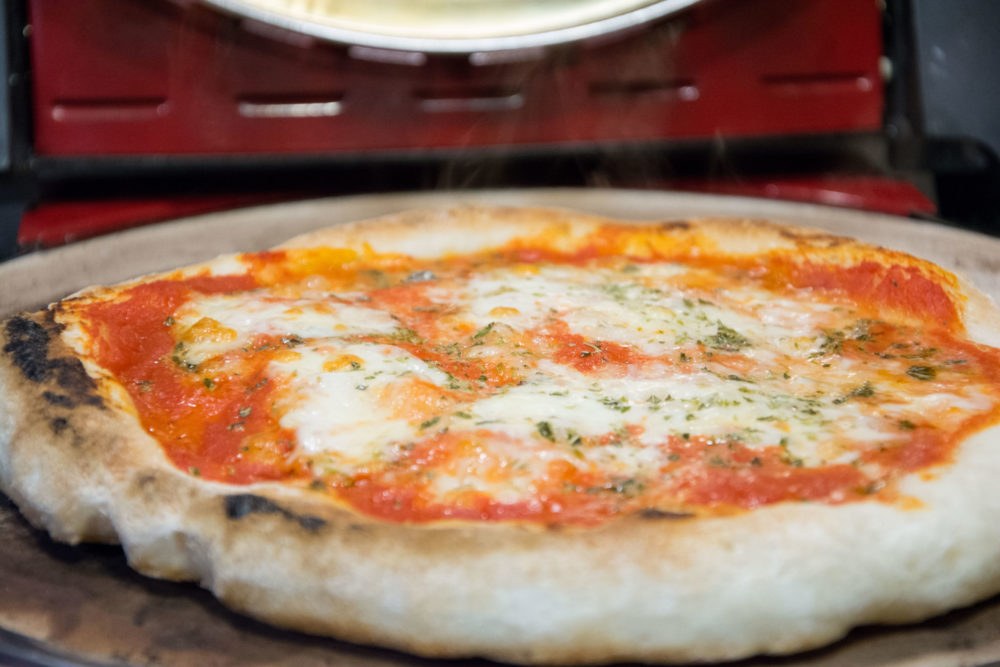 Pizza senza glutine per fornetto Ferrari con videoricetta